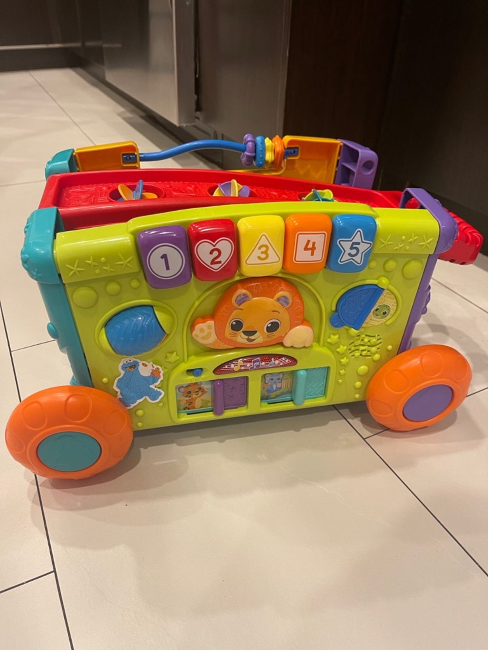 Vetch- Interactive Push Walker Activity Cube - Multicolor